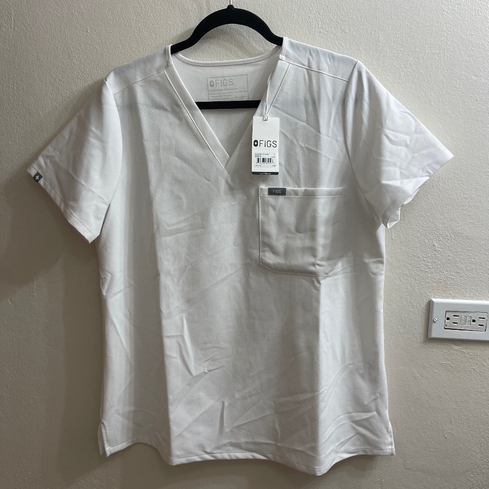 Figs Scrubs: White Catarina Top (L)